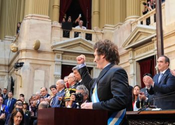 El Gobierno prepara leyes de “Tolerancia Cero” y reformas laboral y tributaria