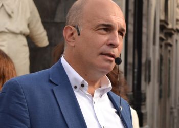 Eduardo Lazzari brindará una conferencia sobre la muerte de Argentino del Valle Larraburey la memoria de los años 70