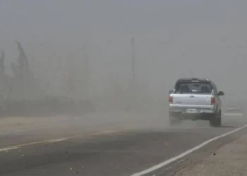 Alerta por fuertes vientos que superarán los 90 km/h y aumento repentino de la temperatura en varias provincias del país