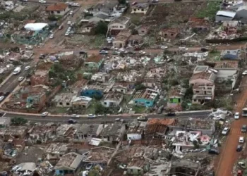 Seis muertos y 400 heridos por el tornado en el sur de Brasil