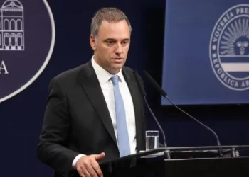El Gobierno negó que la reforma laboral modifique la Ley de Empleo Público