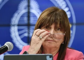 El posteo de Bullrich sobre los DNI: “No lo pierdas, edición limitadísima”
