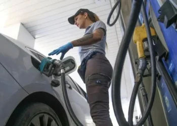 La venta de combustibles cayó 1,2% interanual en octubre