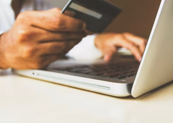 Comprá seguro: los mejores consejos para evitar estafas virtuales en el Cyber Monday 2025