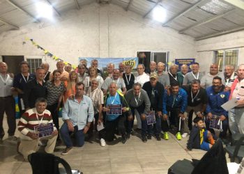 Huracán homenajeó a las glorias que jugaron los Nacionales de 1974 y 1981