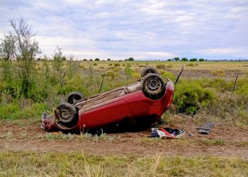 Un joven murió tras volcar un auto en Ruta 143, cerca de Villa Atuel