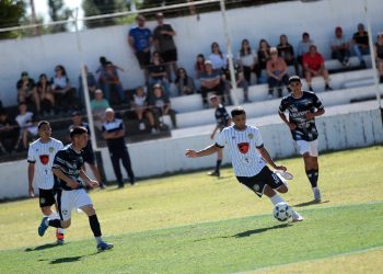 Fútbol: con tres partidos se completa la 9ª fecha del Torneo Clausura