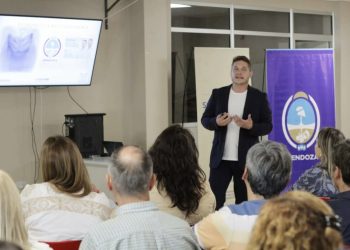 Se realizó un taller teórico sobre biomimética restauradora en San Rafael