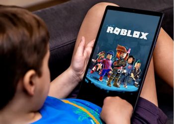 Mendoza bloqueó el acceso a la plataforma Roblox en las escuelas por riesgo de grooming y contenidos inapropiados