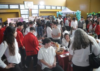 La Escuela Manuel Ignacio Molina abrió su Expo 2025 con más de 300 proyectos y una comunidad educativa que “no tiene techo”