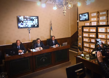 Con Cristina Kirchner conectada por zoom, comenzó el juicio por los cuadernos de corrupción: el debate podría durar años