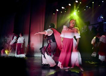 “Esencia Baila 2025”: delegaciones de todo el país llegan a San Rafael para celebrar la danza y la identidad