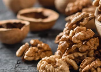 El fruto seco antiinflamatorio que reduce los niveles de colesterol y mejora la digestión