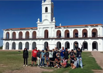 De Las Aguaditas a cumplir el sueño de conocer el Cabildo y la Casa de Tucumán de San Luis