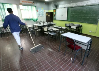 La DGE despidió a un celador de San Rafael por acumular 444 ausencias injustificadas en un año y medio