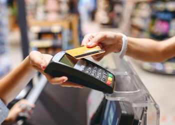 El endeudamiento por subsistencia: la morosidad récord como patología financiera