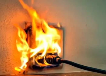 Continuarán las tormentas: cuál es el electrodoméstico que sí o sí se debe desenchufar