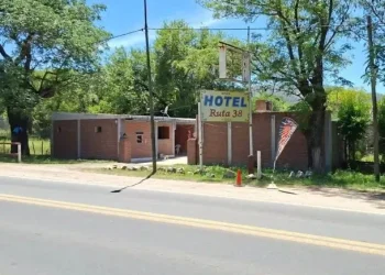 Hallan sin vida a una pareja en un hotel de Córdoba: la Justicia ya investiga cómo ocurrió