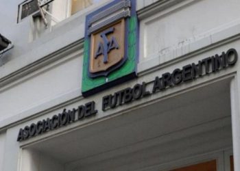 Una empresa socia de AFA desvió 42 millones de dólares a sociedades fantasmas