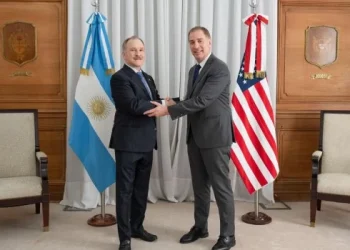 Diego Santilli recibió al embajador Peter Lamelas en la Casa Rosada