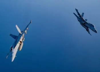 Dos aviones de guerra F-18 de los Estados Unidos realizaron un sobrevuelo dentro del espacio aéreo de Venezuela