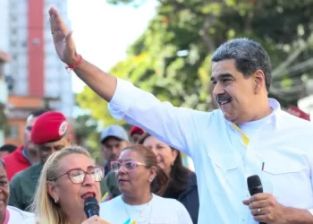 Maduro acusa a María Corina Machado de «aplaudir» en Oslo el «secuestro» del petrolero