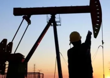 Gobierno venezolano pide a los trabajadores extremar la vigilancia en instalaciones petroleras