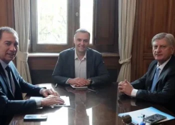 Negociaciones legislativas: el gobierno no convocará a gobernadores peronistas cercanos a Cristina Kirchner