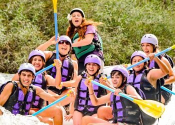 Rafting solidarioa beneficio del Hogar San Martín de Tours