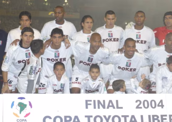 Le ganó una Copa Libertadores al Boca de Carlos Bianchi y hoy maneja un taxi: la historia del jugador que se gana la vida como chofer