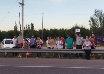 En Real del Padre se movilizan todos los días “en defensa del agua” y el sábado harán un tractorazo