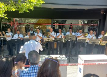 La Banda de Música de la Policía interpretó villancicos en el centro para ponerle un toque festivo al sábado