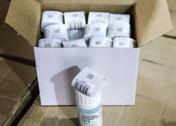 Cornejo celebró la compra de un nuevo cargamento de medicamentos indios