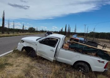 Choque y vuelco dejan un saldo de dos heridos en Villa Atuel