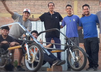 Jóvenes sanrafaelinos diseñan un city car con materiales reciclados