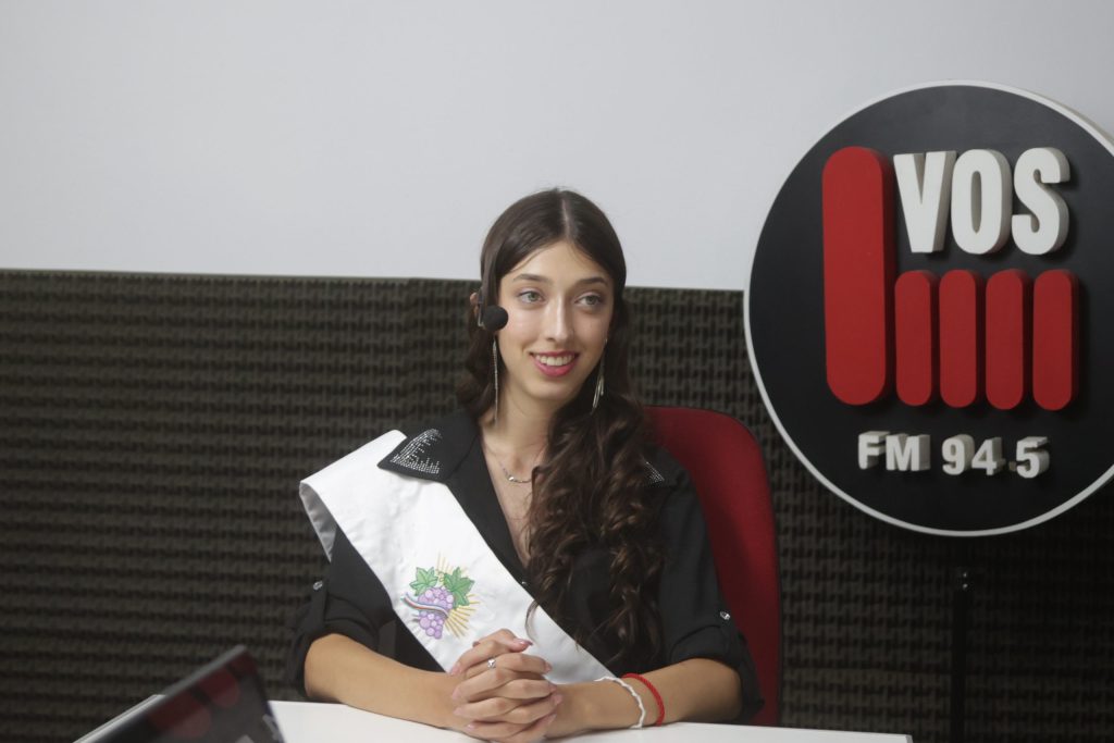 Martina Ríos representa a Goudge en la Vendimia departamental
