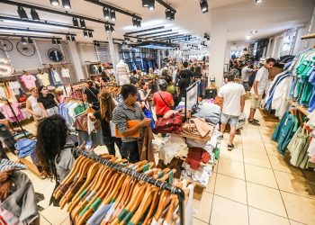 Leve repunte en las ventas navideñas trae alivio al comercio sanrafaelino tras un año complejo