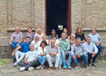 Emotivo almuerzo: ex alumnos de la Escuela Carlos N. Vergara celebraron su reencuentro cincuenta años después y hasta fue su Director