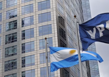 Juicio por YPF: la jueza Preska suspendió una orden propia para investigar qué activos eran embargables