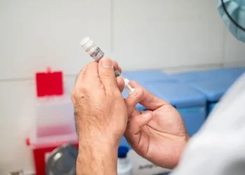 Efecto inmediato: tras las denuncias contra padres, se colocaron casi 1500 vacunas atrasadas