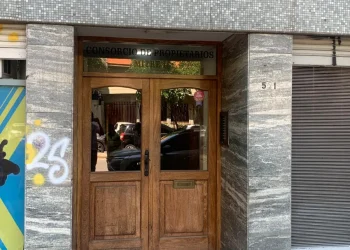 La estrategia del presunto estafador de egresados: reuniones personales y una oficina “fantasma”