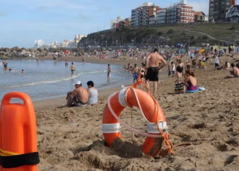 Temor por los “chupones de mar” en la costa argentina: qué son, cómo se originan y por qué representan un riesgo