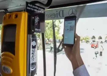 Viajar gratis en colectivo y subte en diciembre 2025: cómo aprovechar los beneficios de las billeteras y bancos