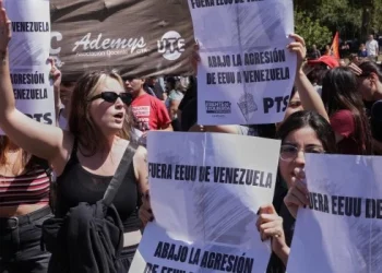 La izquierda se movilizó a la embajada de Estados Unidos contra la captura de Maduro