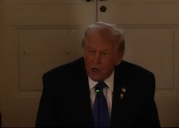Trump les promete a las empresas petroleras «completa seguridad» si invierten en Venezuela