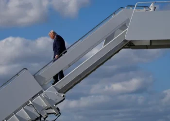 Trump dice haber quedado «muy impresionado» de Machado y que seguirán en contacto