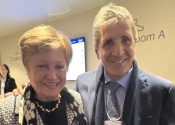 Caputo calificó de “muy fructífero” el viaje a Davos