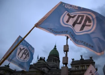 Adorni representará al gobierno en el directorio de YPF