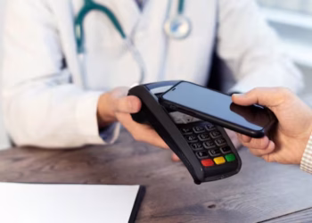 El Gobierno dio de baja 20 prepagas: una por una, cuáles son y los motivos detrás de la medida