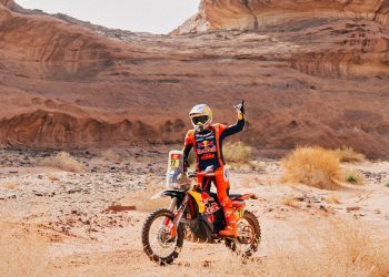 Luciano Benavides ganó la etapa 8 y es el nuevo líder del Dakar 2026